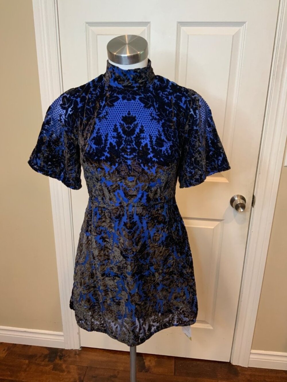 Anthropologie Blue Burnout Floral Jacquard Velvet Mini Dress, Size 0P